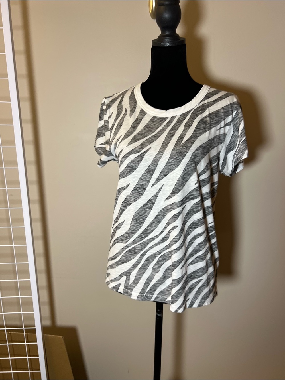 rag & bone White and Gray Zebra-Print Short Sleeve Tee